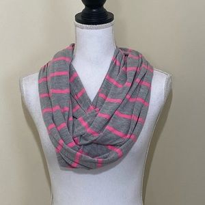 NWOT Reebok infinity ♾ striped scarf 39”L X 12” Wide
